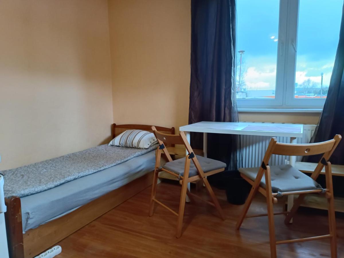 Hostel Sunrise Liwska ワルシャワ エクステリア 写真