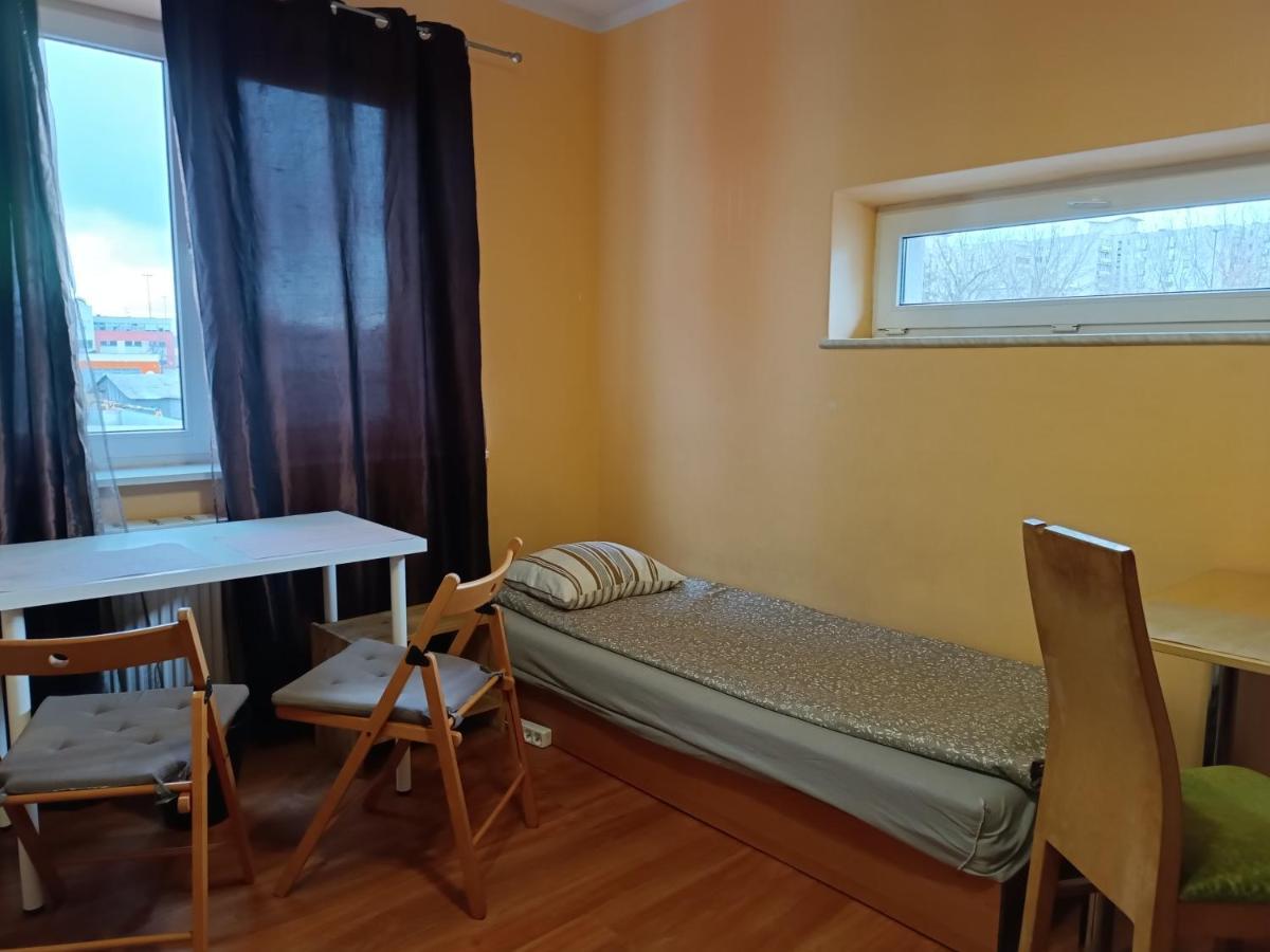 Hostel Sunrise Liwska ワルシャワ エクステリア 写真